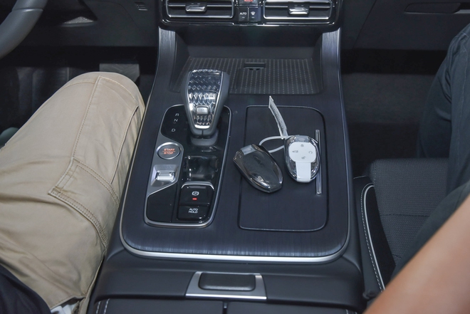 GAC GS8 giá từ 1,269 tỷ đồng, chung khung gầm Land Crusier Prado, cạnh tranh bằng động cơ 248 mã lực và ADAS - Ảnh 9