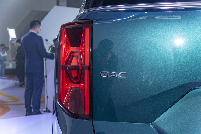 GAC GS8 giá từ 1,269 tỷ đồng, chung khung gầm Land Crusier Prado, cạnh tranh bằng động cơ 248 mã lực và ADAS - Ảnh 5