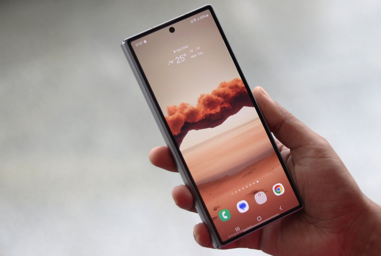 Galaxy Z Fold6: Cầm trên tay chiếc AI Phone ‘đỉnh’ nhất thị trường sẽ thế nào? - Ảnh 1