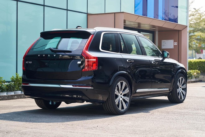 Volvo XC90 là xe gì mà giúp tài xế 'sinh ra một lần nữa' trong vụ tai nạn liên hoàn ở cầu Phú Mỹ? - Ảnh 6