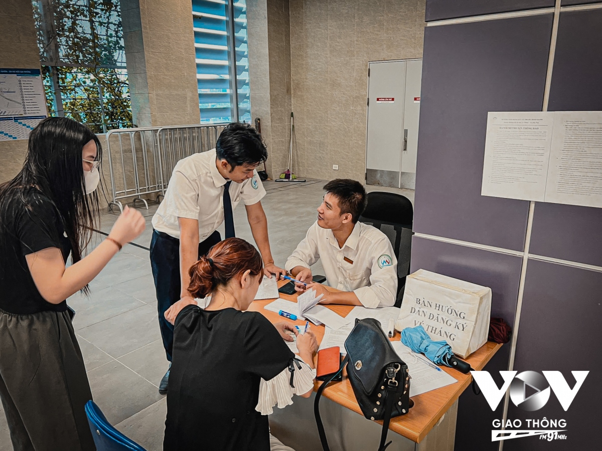 Hết miễn phí, metro Nhổn – ga Hà Nội vẫn thu hút hành khách - Ảnh 3