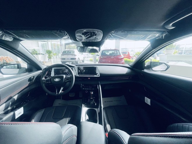 Hyundai Elantra giảm gần 80 triệu tại đại lý: Bản N-Line còn dưới 700 triệu, đấu Civic RS với giá rẻ hơn niêm yết bản ‘base’ của đối thủ - Ảnh 5