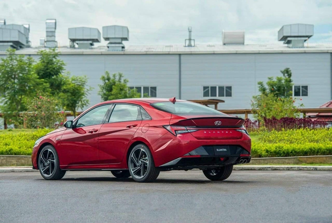 Hyundai Elantra giảm gần 80 triệu tại đại lý: Bản N-Line còn dưới 700 triệu, đấu Civic RS với giá rẻ hơn niêm yết bản ‘base’ của đối thủ - Ảnh 3