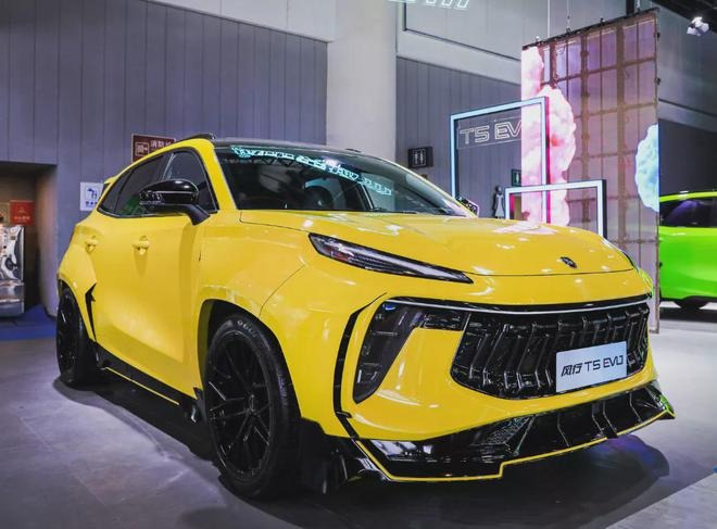 Mẫu xe Trung Quốc gây tò mò trên đường phố Việt Nam: Thì ra đã từng bán giá "sập sàn" rồi mất hút - Ảnh 7