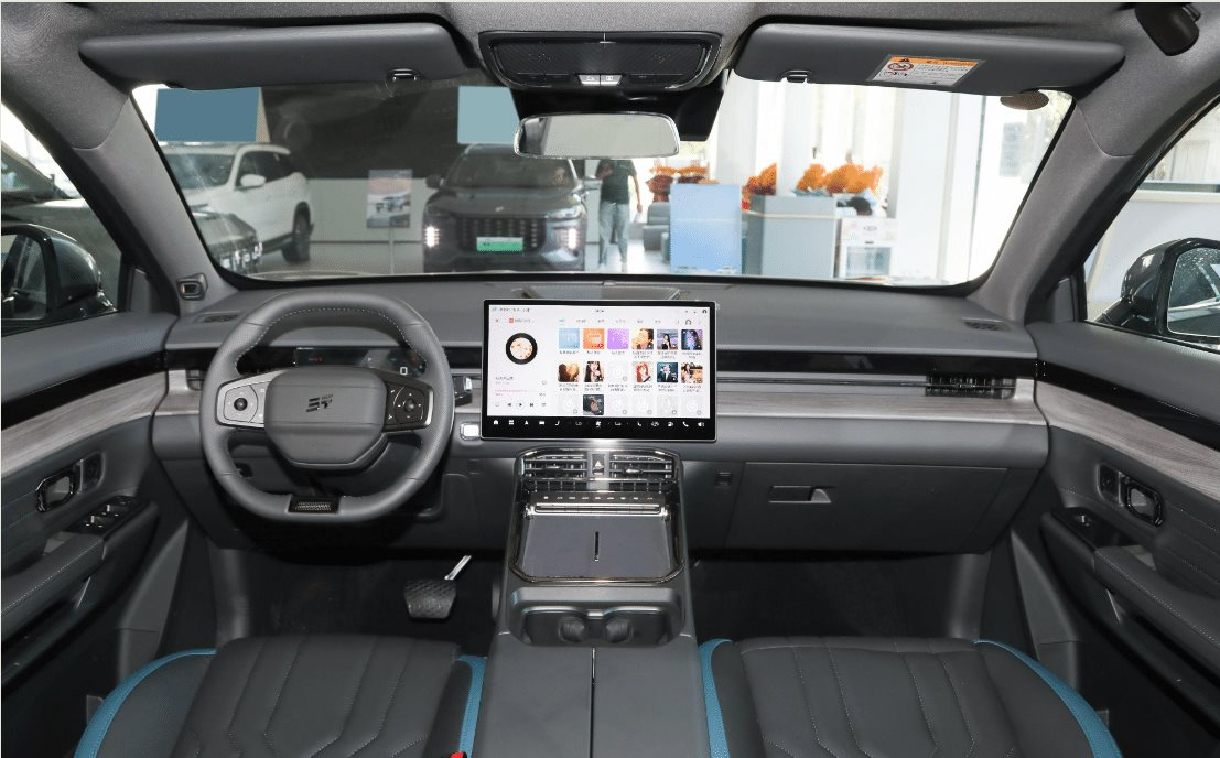 Hãng xe xây nhà máy 800 triệu USD tại Việt Nam trình làng mẫu SUV ngang cỡ Hyundai Tucson, ăn xăng chỉ 1,25 lít/100km - Ảnh 3