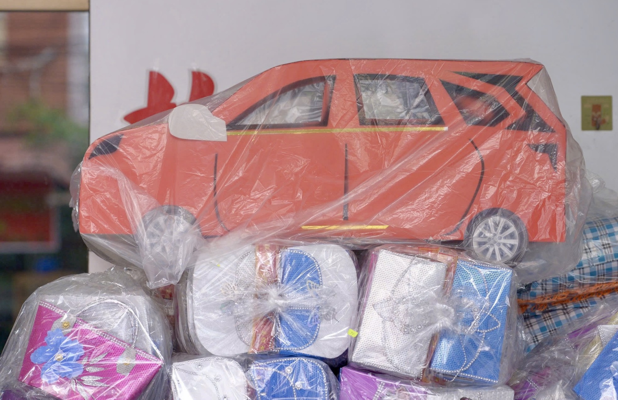 Biệt thự, xe sang cho người cõi âm lên kệ phục vụ Rằm tháng 7 - Ảnh 7