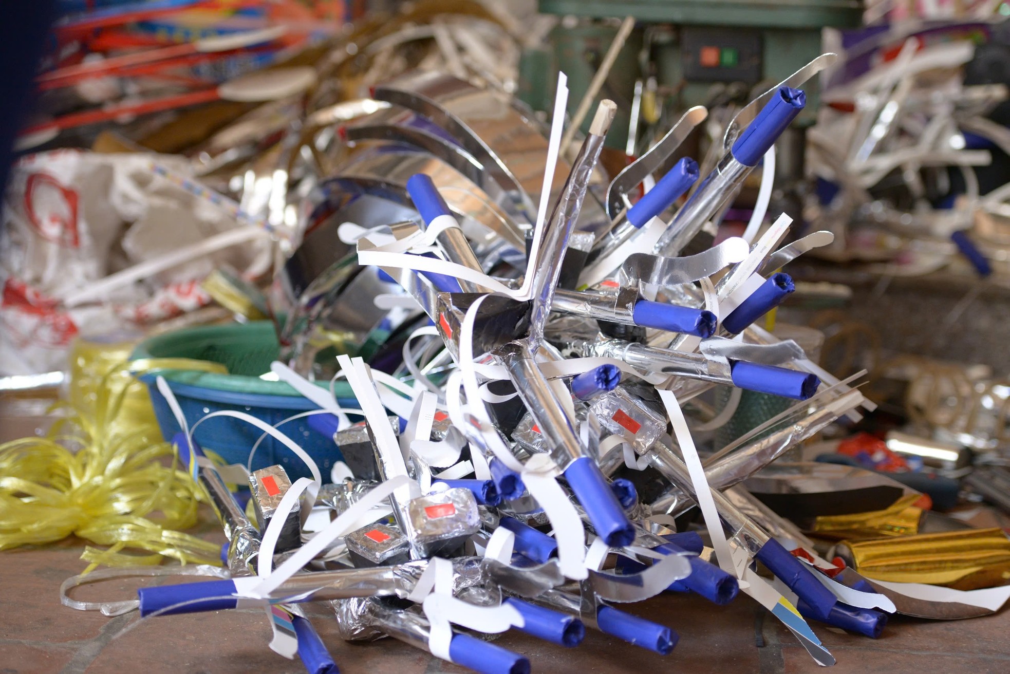 Biệt thự, xe sang cho người cõi âm lên kệ phục vụ Rằm tháng 7 - Ảnh 14