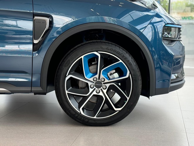 Lynk & Co 01 thêm 28 tính năng, giữ giá 999 triệu, khách mua xe trước được đổi mới miễn phí - Ảnh 4