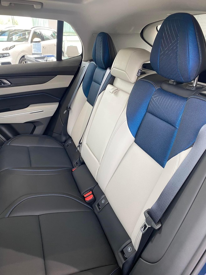 Lynk & Co 01 thêm 28 tính năng, giữ giá 999 triệu, khách mua xe trước được đổi mới miễn phí - Ảnh 8