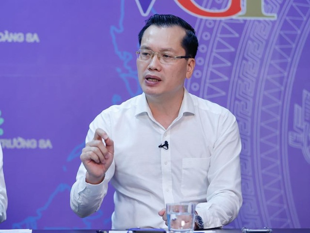 Chuyên gia: "Sẽ không có điện sạch giá rẻ, giá điện sẽ còn tăng" - Ảnh 1