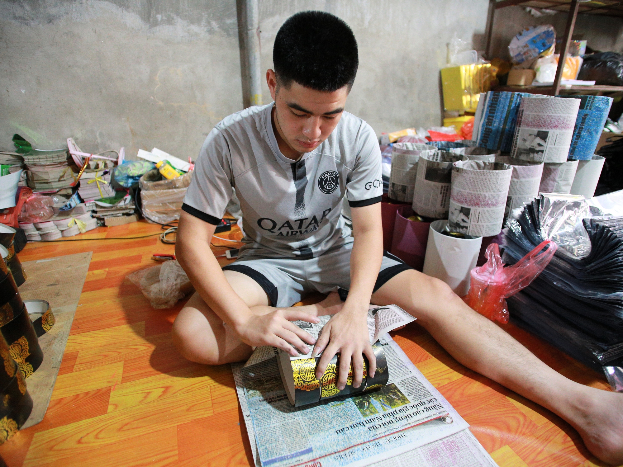 Về thủ phủ vàng mã lớn nhất nước xem người dân tất bật sản xuất "ô tô, nhà lầu" cho tháng 7 âm lịch - Ảnh 22