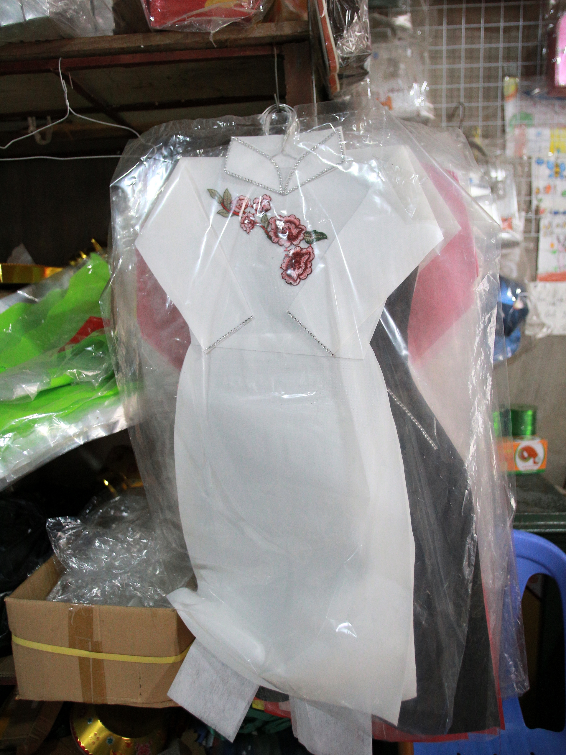 Về thủ phủ vàng mã lớn nhất nước xem người dân tất bật sản xuất "ô tô, nhà lầu" cho tháng 7 âm lịch - Ảnh 12