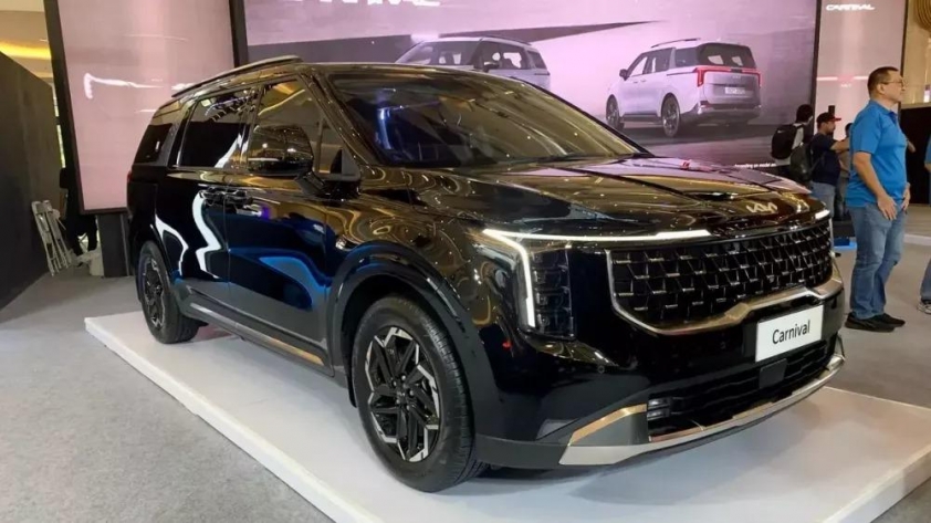 Kia Carnival 2024 nhận cọc tại đại lý: Ra mắt tháng 10, ngoại hình mới, dễ thêm động cơ hybrid cạnh tranh Viloran - Ảnh 1