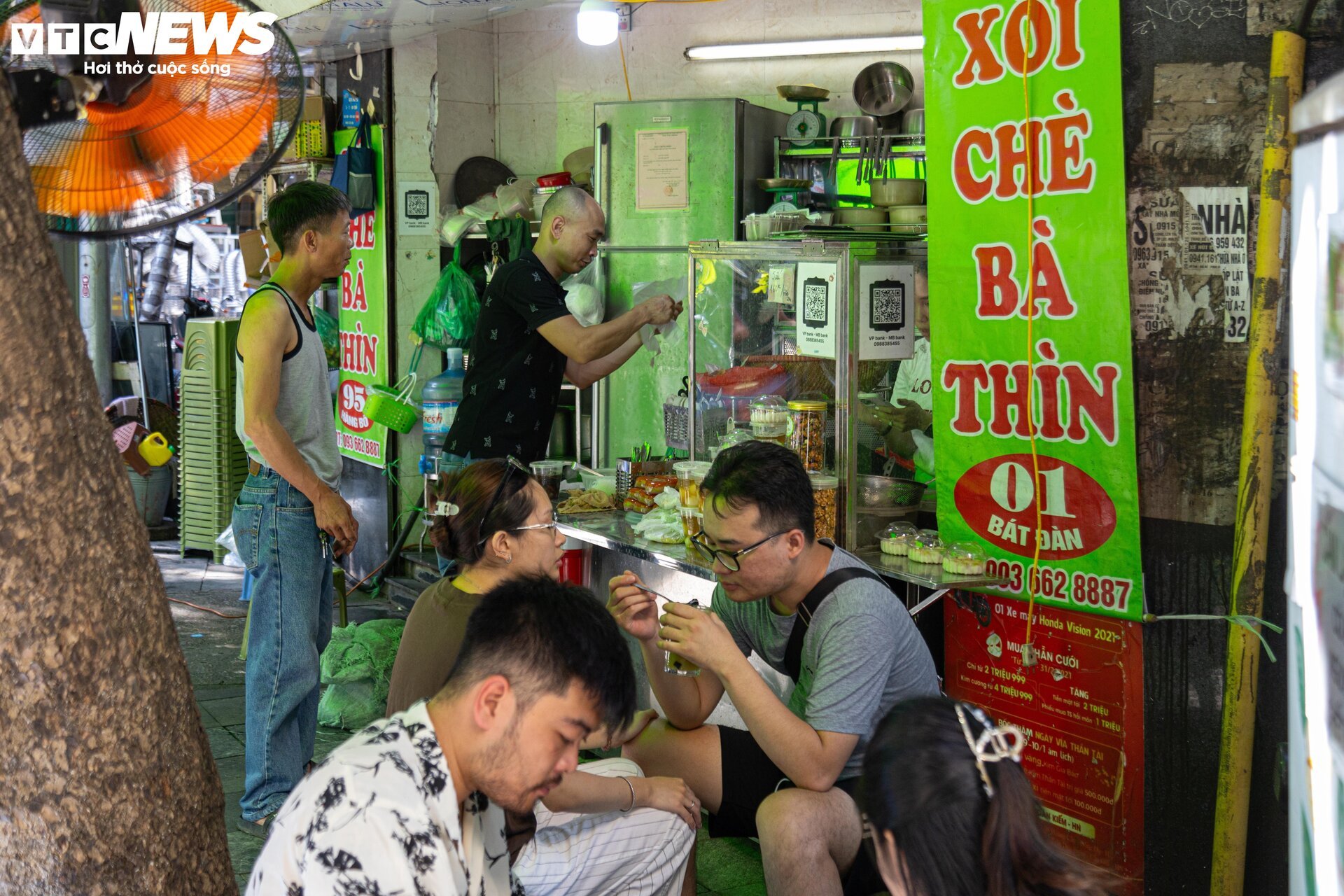 Chè đậu đỏ 'thoát ế' bất ngờ 'ế khách' ngày Thất tịch - Ảnh 12