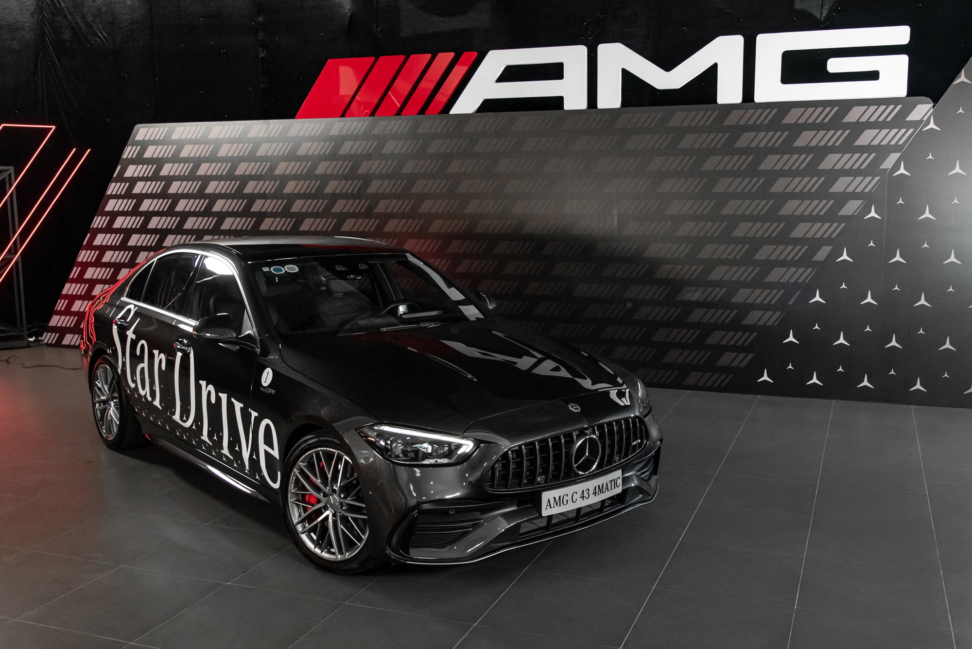 Loạt xe Mercedes-AMG giảm giá tại Việt Nam: Có cả SUV và sedan, giảm nhiều nhất gần 500 triệu, dễ tiếp cận thêm người thích chơi xe hiệu suất cao - Ảnh 1