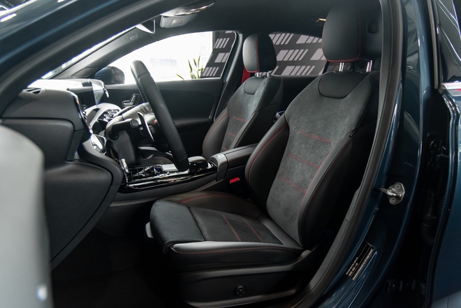 Loạt xe Mercedes-AMG giảm giá tại Việt Nam: Có cả SUV và sedan, giảm nhiều nhất gần 500 triệu, dễ tiếp cận thêm người thích chơi xe hiệu suất cao - Ảnh 12