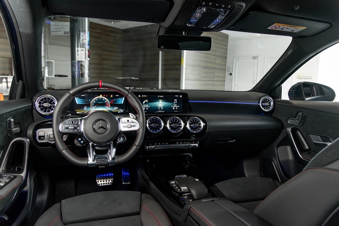 Loạt xe Mercedes-AMG giảm giá tại Việt Nam: Có cả SUV và sedan, giảm nhiều nhất gần 500 triệu, dễ tiếp cận thêm người thích chơi xe hiệu suất cao - Ảnh 11
