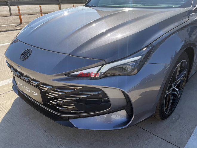 Cận cảnh MG7 ra mắt Việt Nam ngay tháng này: 2 tùy chọn động cơ, chế độ lái 'siêu xịn', chỉ đợi giá tốt - Ảnh 5