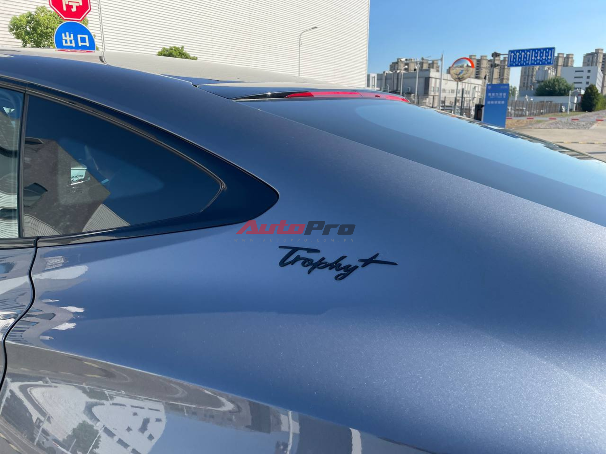 Cận cảnh MG7 ra mắt Việt Nam ngay tháng này: 2 tùy chọn động cơ, chế độ lái 'siêu xịn', chỉ đợi giá tốt - Ảnh 2