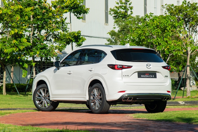 Gần 1 tỷ đồng, chọn Lynk & Co 01 hay CX-5, Sportage, Tucson: Xe nhập đấu xe lắp ráp trên từng option - Ảnh 14