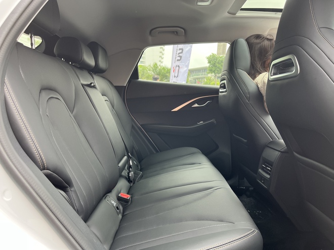 Omoda C5 chốt lịch bán tại Việt Nam: Đấu Seltos, Creta chơi lớn với bảo hành tới 1 triệu km - Ảnh 7