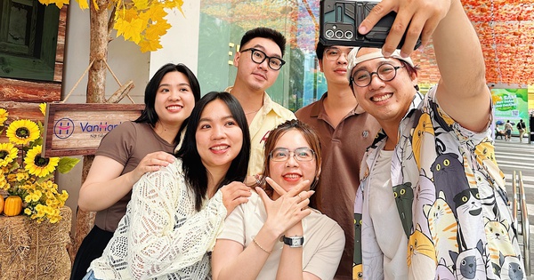Đón trăng vẹn tròn cùng lễ hội mùa thu tại Vạn Hạnh Mall