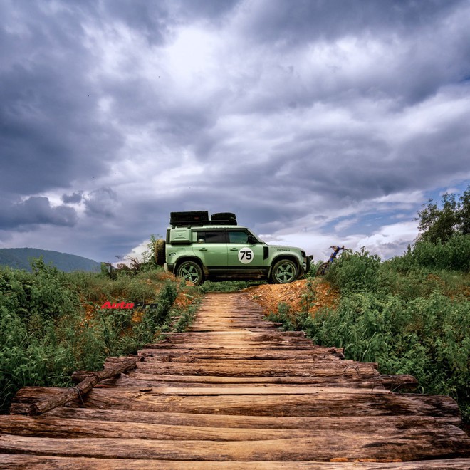 Dân chơi Bình Dương độ lại Land Rover Defender 7 tỷ đồng: Tốn gần 700 triệu, toàn đồ chính hãng, chuẩn bị cho hành trình vòng quanh thế giới - Ảnh 15