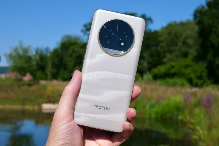 Không phải Samsung hay iPhone, đây có lẽ là chiếc điện thoại đẹp nhất 2024: Giá cũng rẻ không ngờ - Ảnh 2