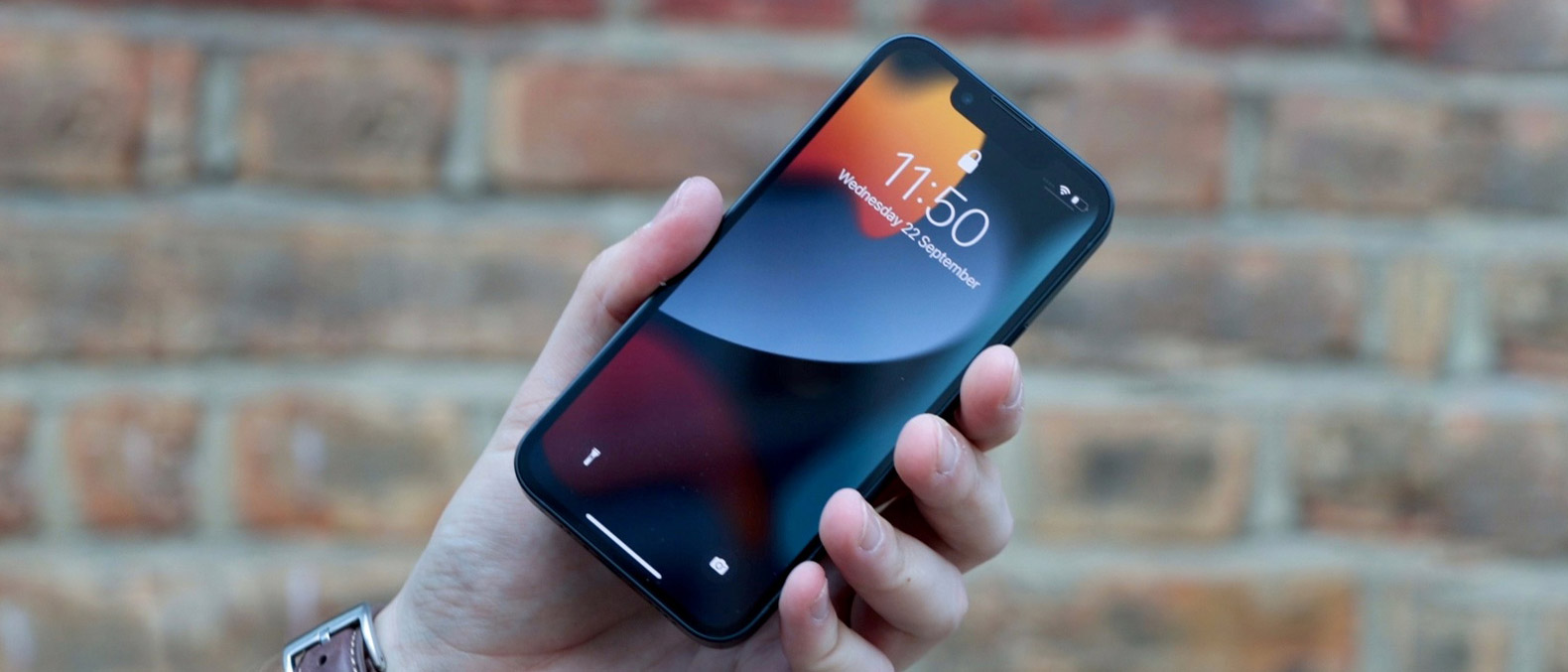 iPhone nhỏ gọn nhưng mạnh ngang 13 Pro Max giảm giá lớn tháng 8, hàng “siêu lướt” chỉ còn 7 triệu đồng - Ảnh 4