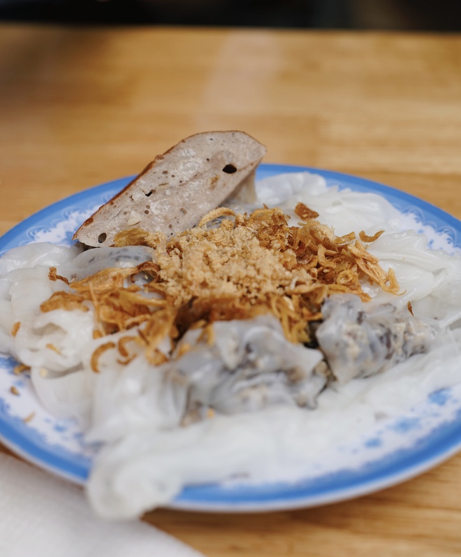 Hương vị phở "treo" nghĩa tình Hà Nội: Khách nước ngoài đến vì ngon ngỡ ngàng, tuyệt đối không được làm việc này khi ăn - Ảnh 19