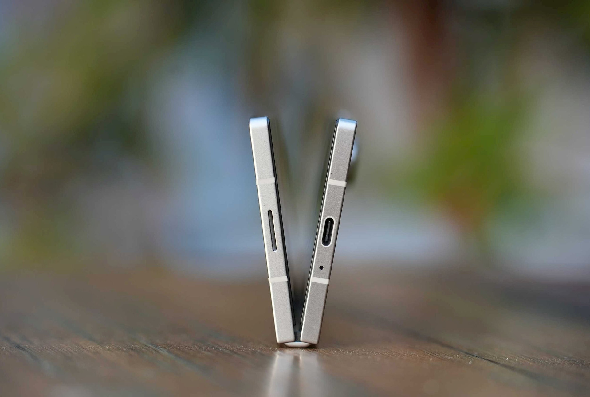 Galaxy Z Fold6: Cầm trên tay chiếc AI Phone ‘đỉnh’ nhất thị trường sẽ thế nào? - Ảnh 3