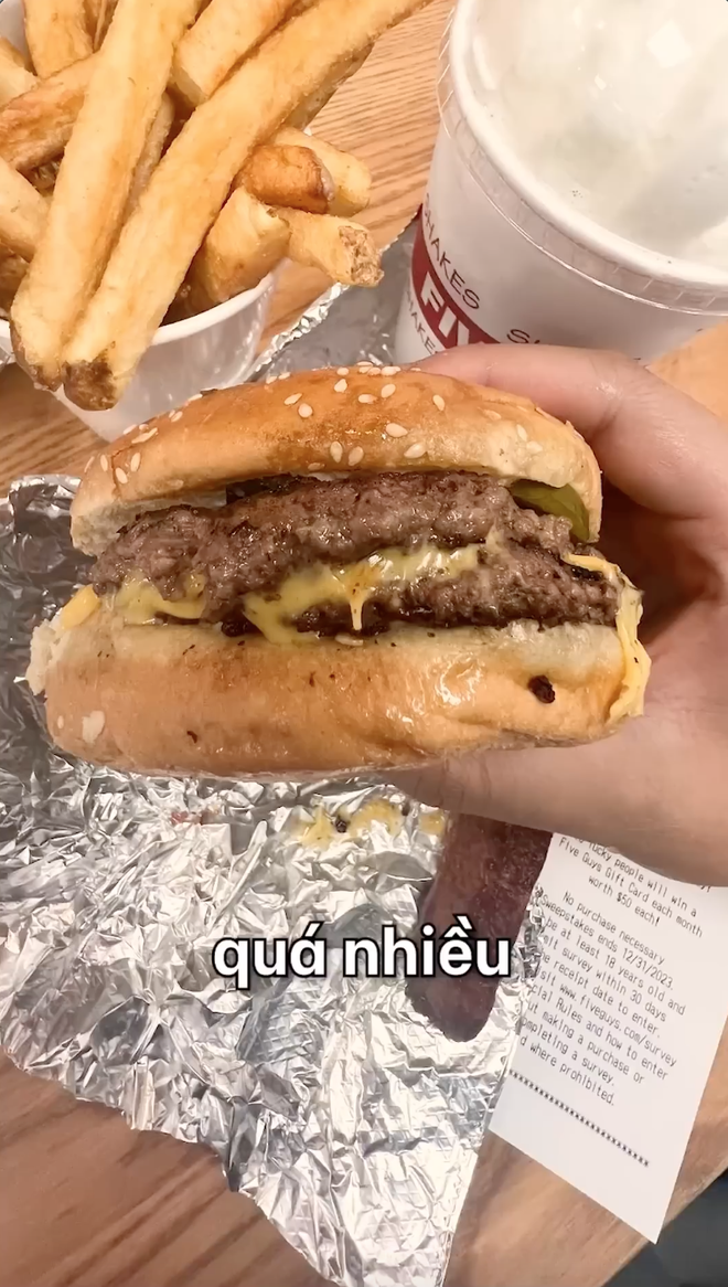 Chàng trai Việt ở Mỹ chi tận 1,6 triệu, đi gần 200km chỉ để ăn bún đậu mắm tôm "đắt nhất thế giới" - Ảnh 1