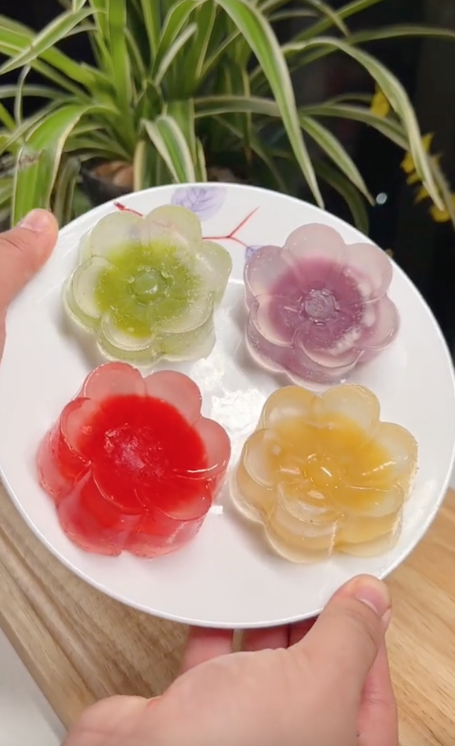 Lồng đèn LABUBU và bánh Trung thu trong veo: "Combo" đang trở thành trend gây sốt - Ảnh 7