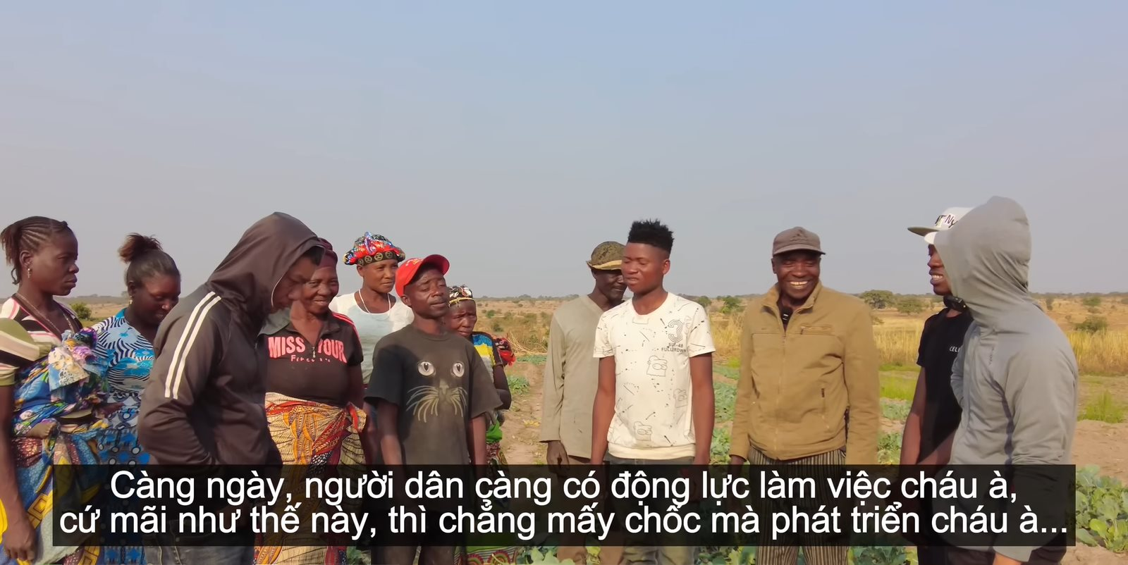 Loại củ bán đầy ở chợ Việt Nam, sang châu Phi được người Trung Quốc săn mua như đặc sản, giá cao hơn gấp đôi - Ảnh 3