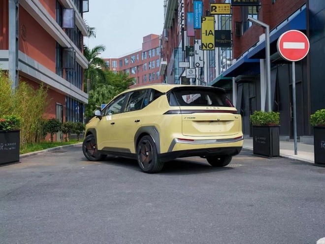 Loạt xe mới đã lộ diện tại Việt Nam, chỉ chờ ra mắt: Đa dạng phân khúc, mẫu mã, Santa Fe, Carnival 2024 dễ thành hàng 'hot' - Ảnh 22