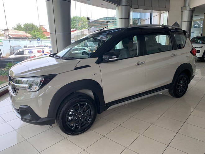 Suzuki XL7 hybrid lộ diện trước ngày ra mắt Việt Nam: Màu mới, dễ thêm ga tự động, CarPlay không dây, cạnh tranh Xpander - Ảnh 2