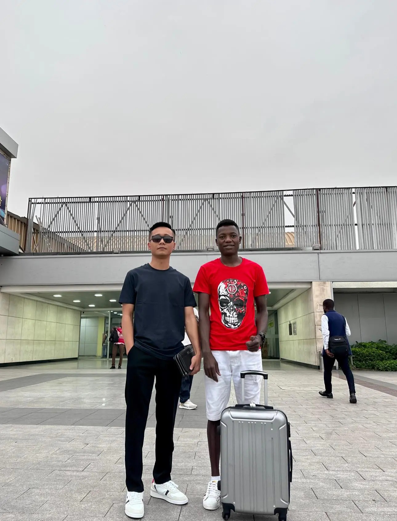 Lindo khai trương quán ăn ở Angola: Có món trứ danh Việt Nam, nhìn lượng khách tìm đến dự đoán sắp giàu to - Ảnh 1