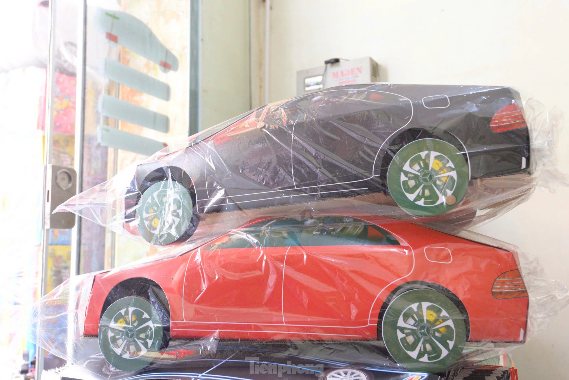 Biệt thự, xe sang cho người cõi âm lên kệ phục vụ Rằm tháng 7 - Ảnh 6