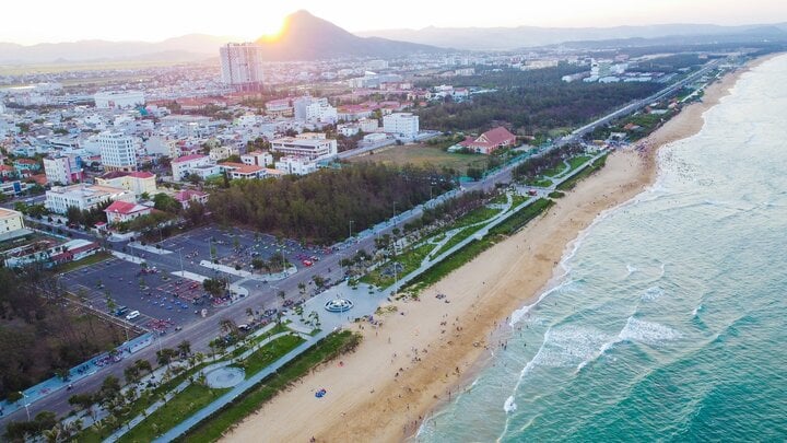 Nghỉ lễ 2/9: Khánh Hòa hút khách quốc tế, Phú Yên 'cháy' phòng ven biển - Ảnh 3