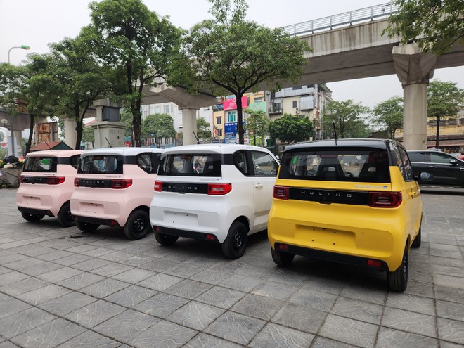 Nhiều xe bán ít giảm giá xả hàng tồn: Có mẫu giảm tới hàng trăm triệu, có mẫu giá xuống tiệm cận xe máy - Ảnh 2