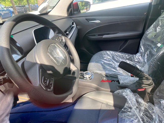 VinFast VF 5 Plus lộ bản mới: Giá thấp hơn 8 triệu đồng, mâm sắt cỡ nhỏ, phối màu sơn kiểu khác - Ảnh 9