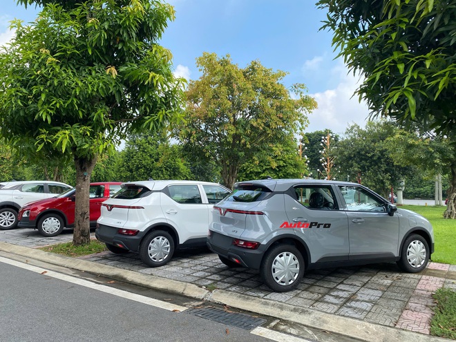 VinFast VF 5 Plus lộ bản mới: Giá thấp hơn 8 triệu đồng, mâm sắt cỡ nhỏ, phối màu sơn kiểu khác - Ảnh 5