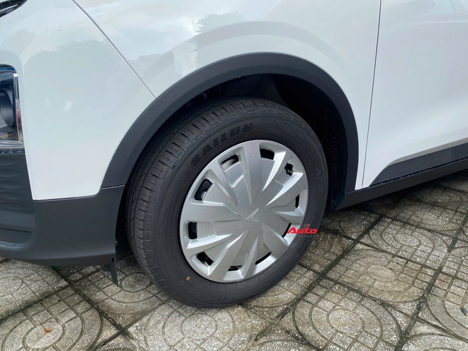 VinFast VF 5 Plus lộ bản mới: Giá thấp hơn 8 triệu đồng, mâm sắt cỡ nhỏ, phối màu sơn kiểu khác - Ảnh 4