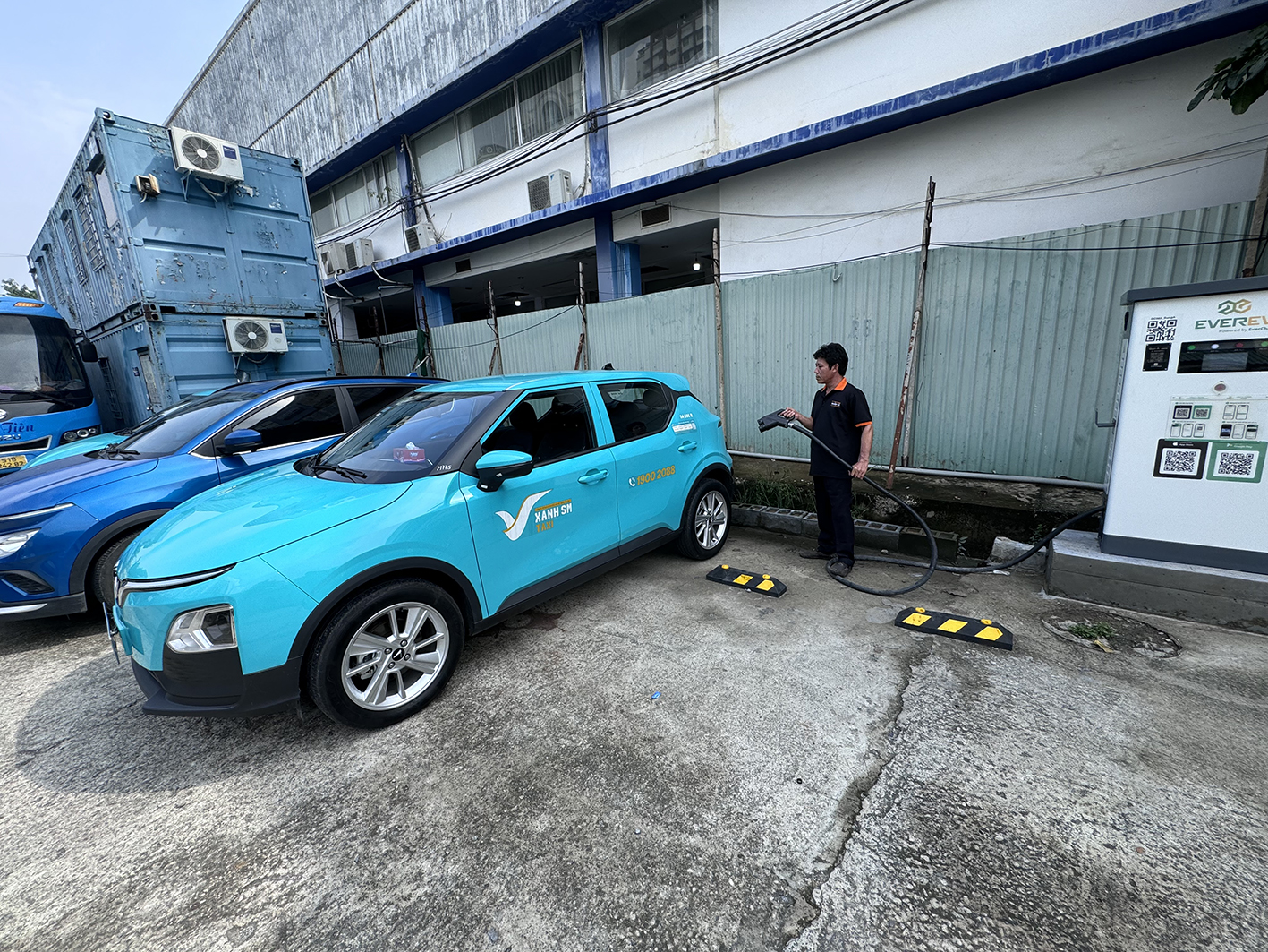 Mở trạm sạc xe điện có dễ kiếm lời? - Ảnh 1