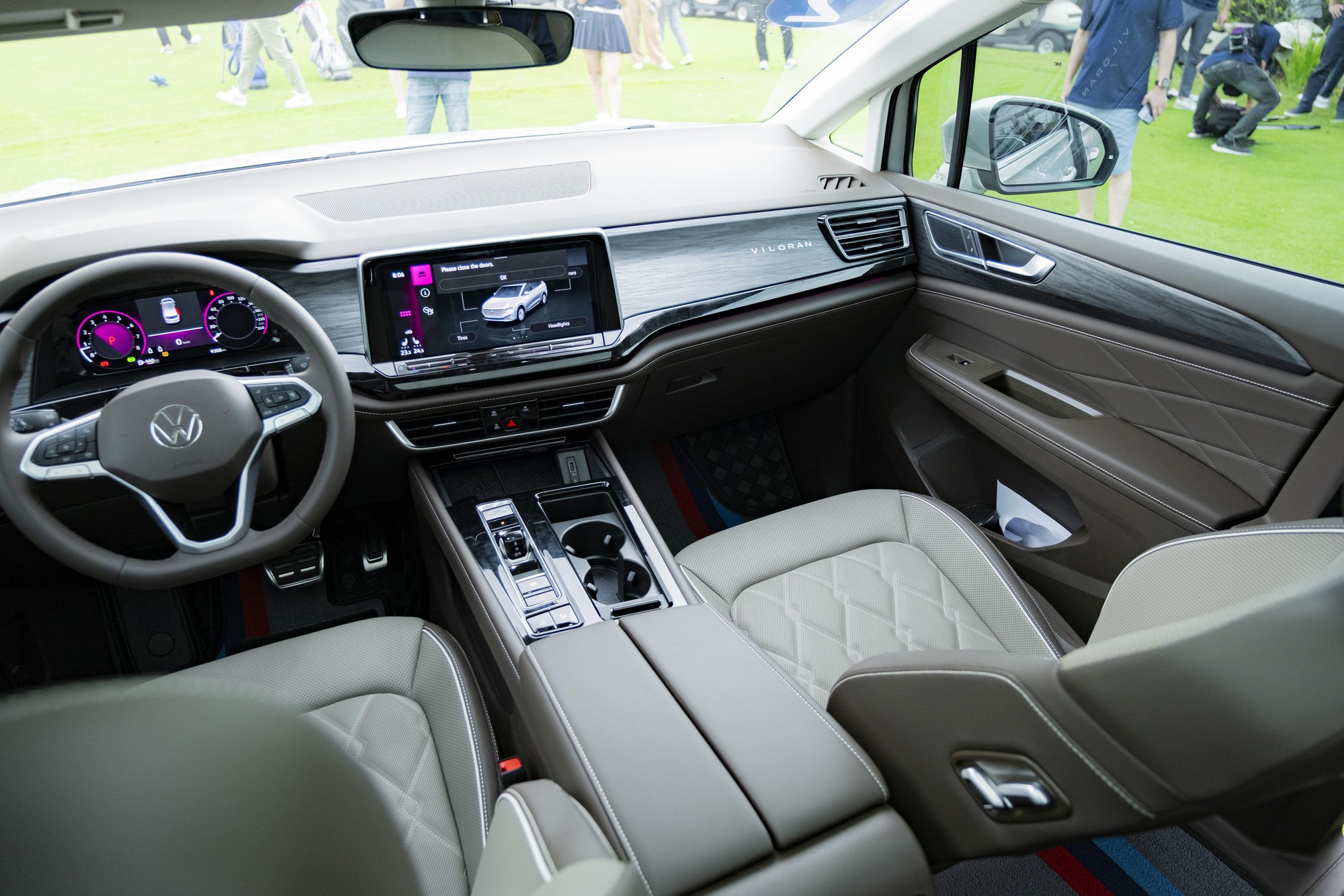 Tôi dành 2 ngày lái bộ đôi Volkswagen đi Hà Nội - Hạ Long: Đã hiểu lý do Viloran được dàn sao Việt mê, Touareg đáng có doanh số tốt hơn - Ảnh 12