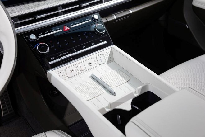 Hyundai Santa Fe 2024 ra mắt khách Việt: Kiểu dáng hoàn toàn mới, full công nghệ, giá cao nhất 1,36 tỷ đồng - Ảnh 8