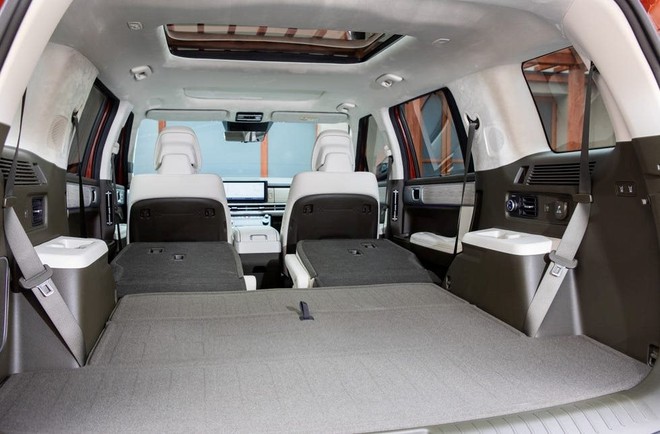 Hyundai Santa Fe 2024 ra mắt khách Việt: Kiểu dáng hoàn toàn mới, full công nghệ, giá cao nhất 1,36 tỷ đồng - Ảnh 10