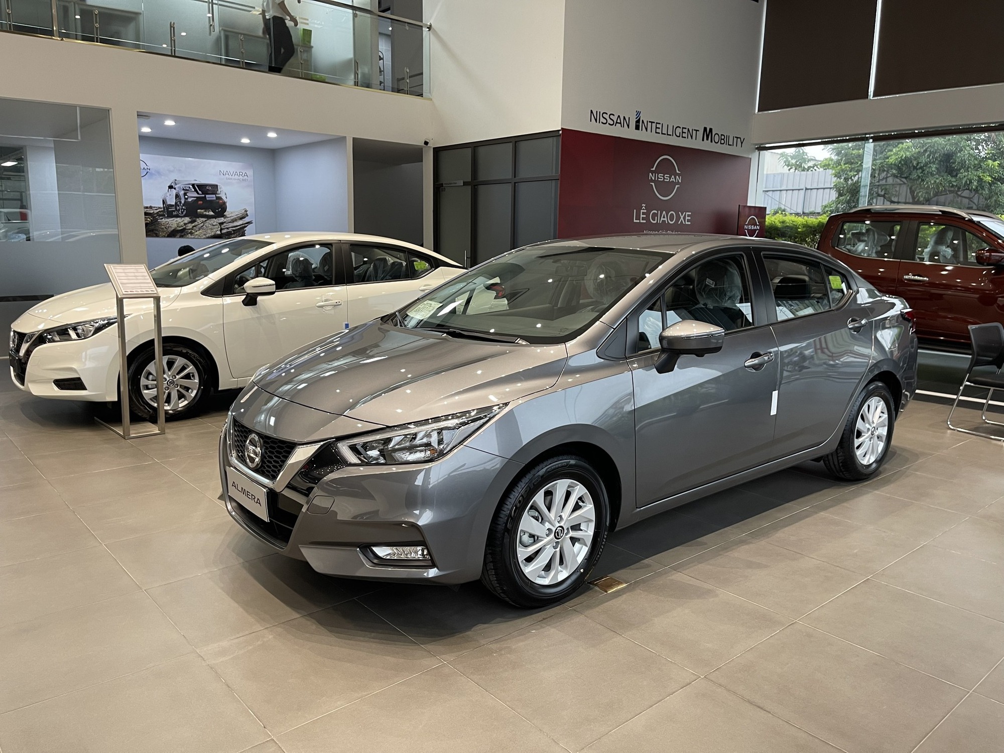 Nissan Almera giảm giá mạnh tại đại lý trước khi ra mắt bản mới: Giảm sâu nhất 130 triệu, bản 'full' còn 465 triệu đồng, tiệm cận giá i10 - Ảnh 3