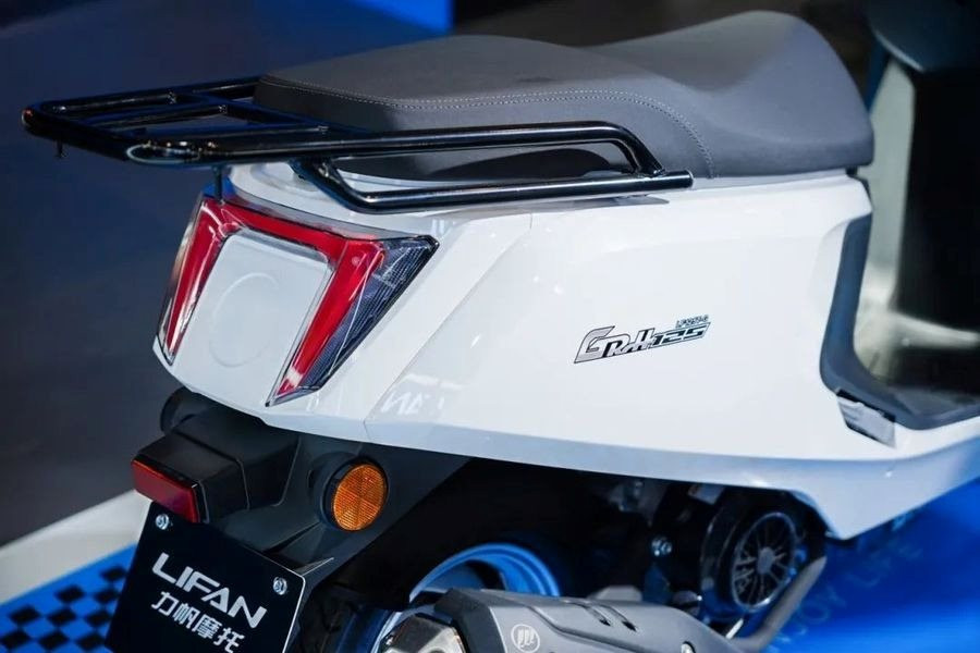 Xe ga 125cc giá 19,5 triệu đồng ra mắt: Thiết kế hiện đại, trang bị vượt Vision - Ảnh 3