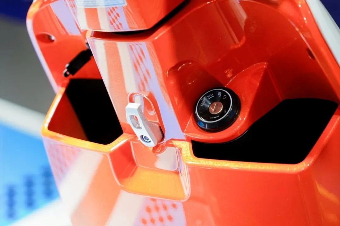 Tân binh xe ga 125 cc ra mắt với giá 21 triệu đồng: Thiết kế độc đáo, có màn LCD, trang bị vượt Vision - Ảnh 4